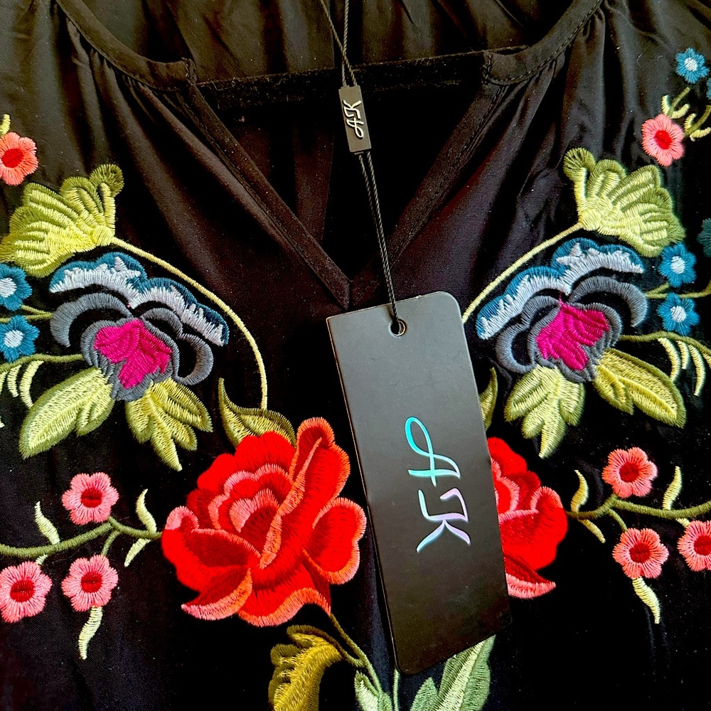 AK embroidered blouse size xl